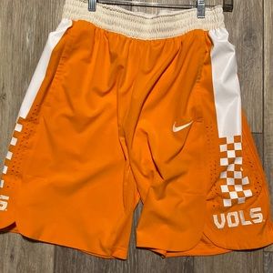 Tennessee Volunteers mens basketball shorts / Worn Once